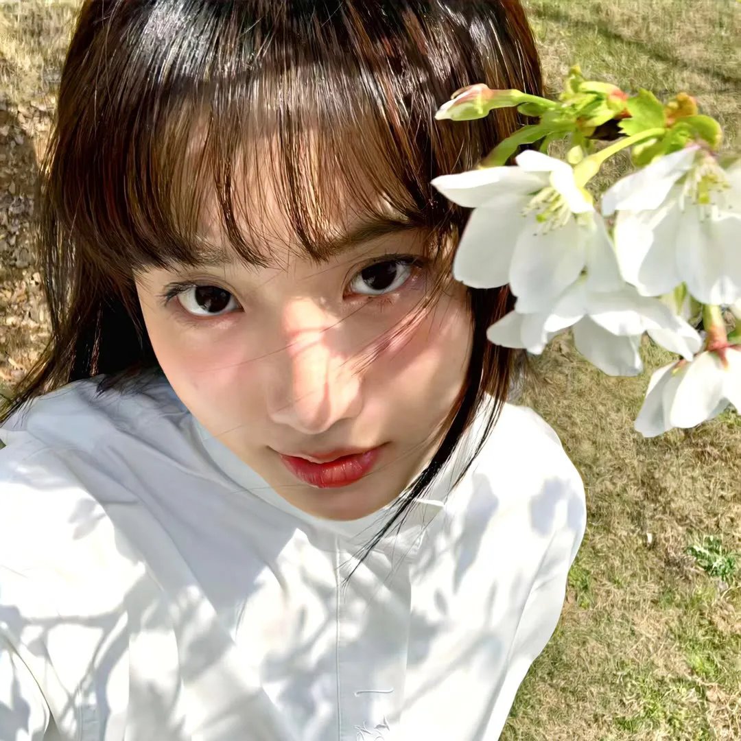 失忆后和贫穷白月光闪婚了